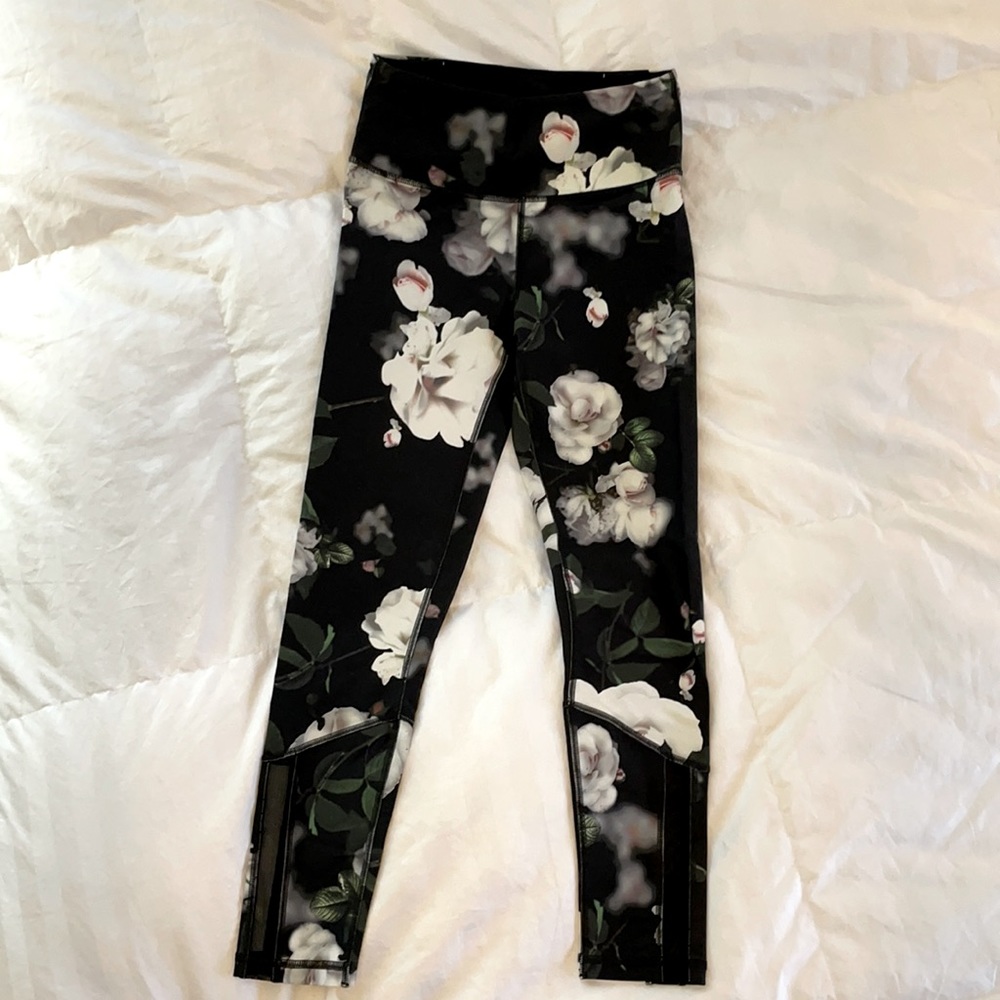 Victoria Secret Sport leggings size XS